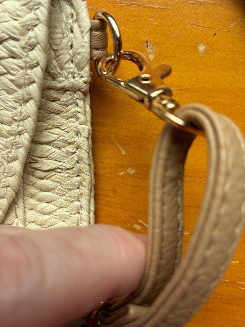 Woven Straw Clutch Wristlet and crossbody bag in Cream. - Picture 8 of 11